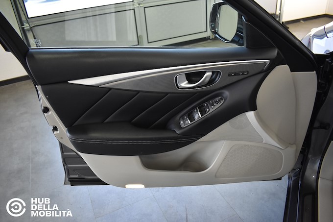 INFINITI 2.2 diesel AT Premium