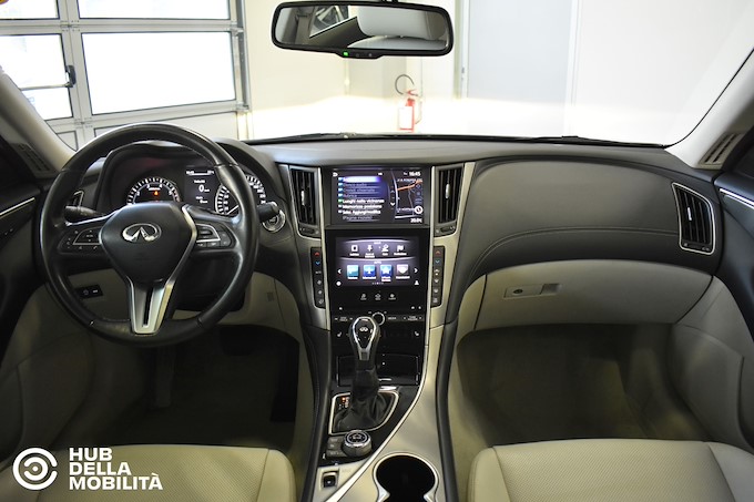 INFINITI 2.2 diesel AT Premium