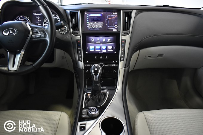 INFINITI 2.2 diesel AT Premium