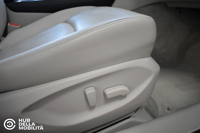 INFINITI 2.2 diesel AT Premium