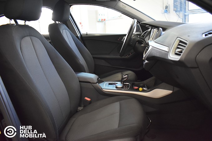 BMW 116d 5p. Business Advantage