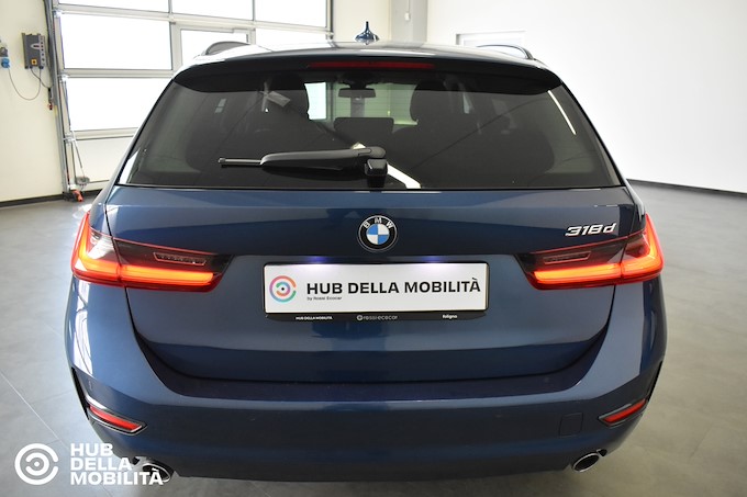BMW 318d 48V Touring Business Advantage