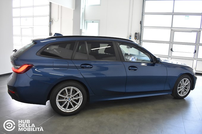 BMW 318d 48V Touring Business Advantage