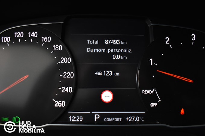 BMW 318d 48V Touring Business Advantage