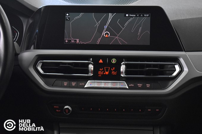 BMW 318d 48V Touring Business Advantage