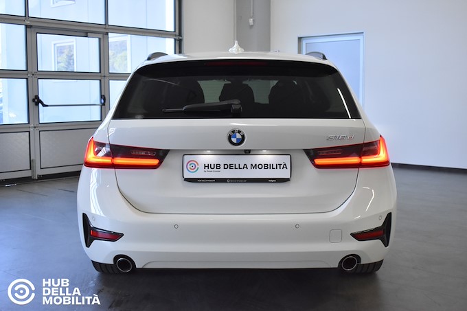 BMW 318d 48V Touring Business Advantage