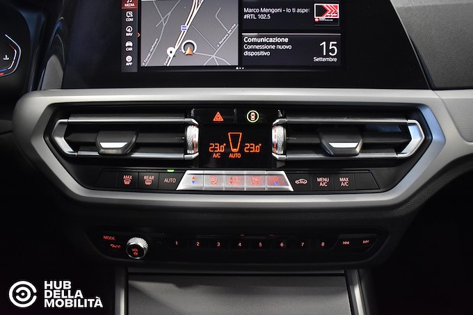 BMW 318d 48V Touring Business Advantage