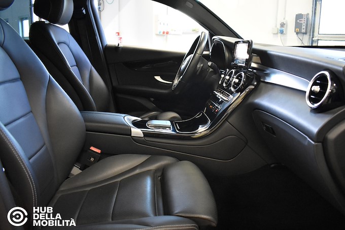 MERCEDES-BENZ GLC 300 e 4Matic Plug-in hybrid Coupé Business