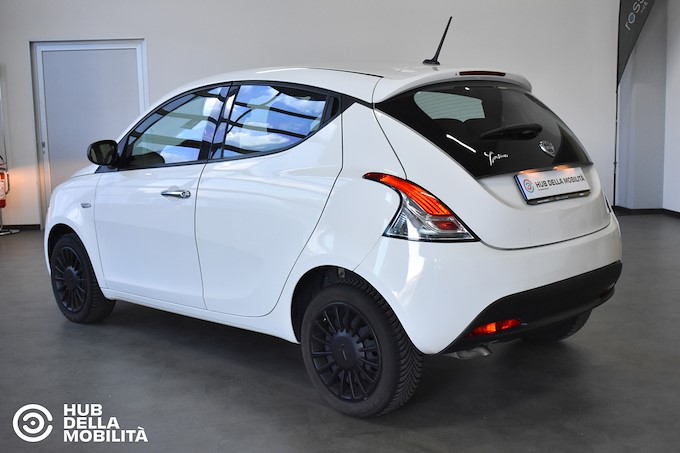 LANCIA Ypsilon 1.2 69 CV 5 porte GPL Silver