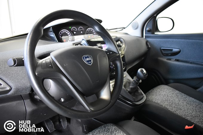 LANCIA Ypsilon 1.2 69 CV 5 porte GPL Silver