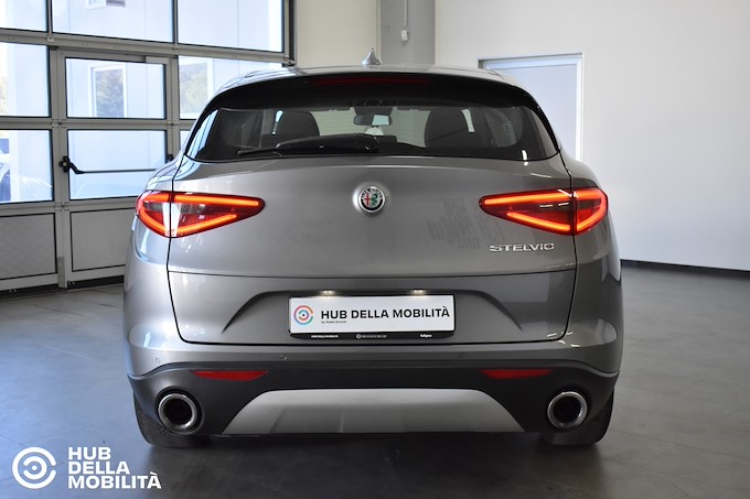ALFA ROMEO Stelvio 2.2 Turbodiesel 160 CV AT8 RWD Business