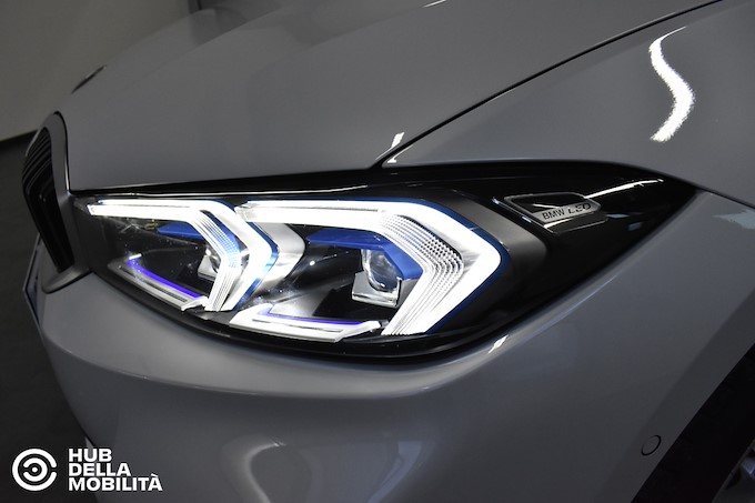 BMW 320d 48V xDrive Touring