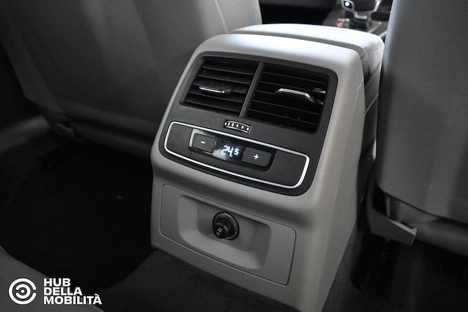 AUDI A4 Avant 30 TDI/136 CV S tronic Business Advanced