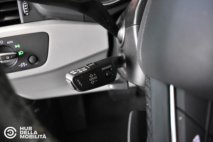 AUDI A4 Avant 30 TDI/136 CV S tronic Business Advanced