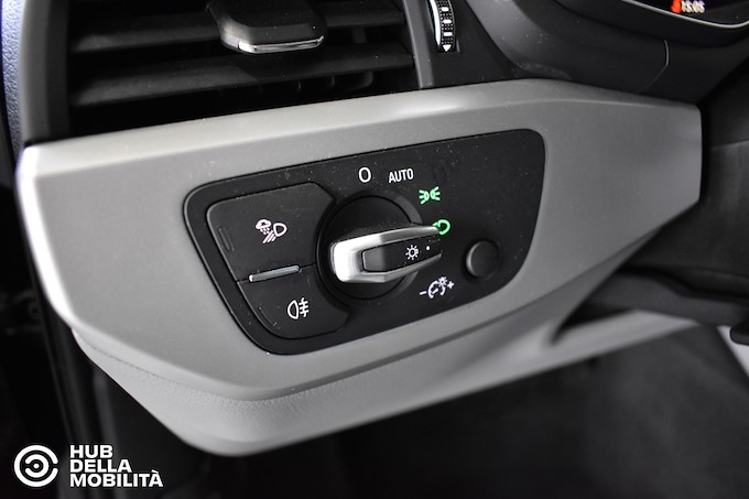 AUDI A4 Avant 30 TDI/136 CV S tronic Business Advanced