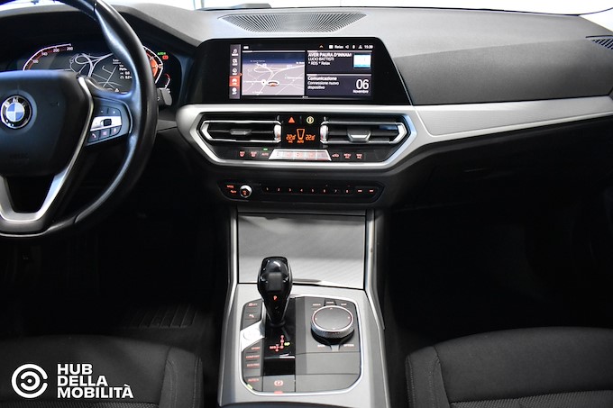 BMW 318d 48V Touring Business Advantage