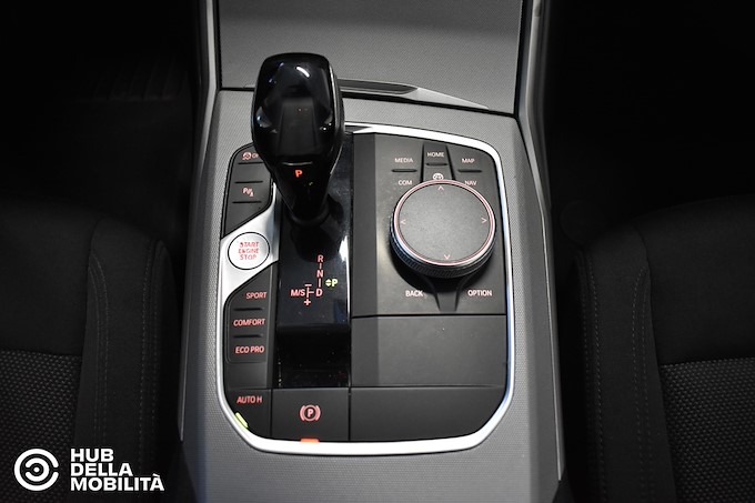 BMW 318d 48V Touring Business Advantage