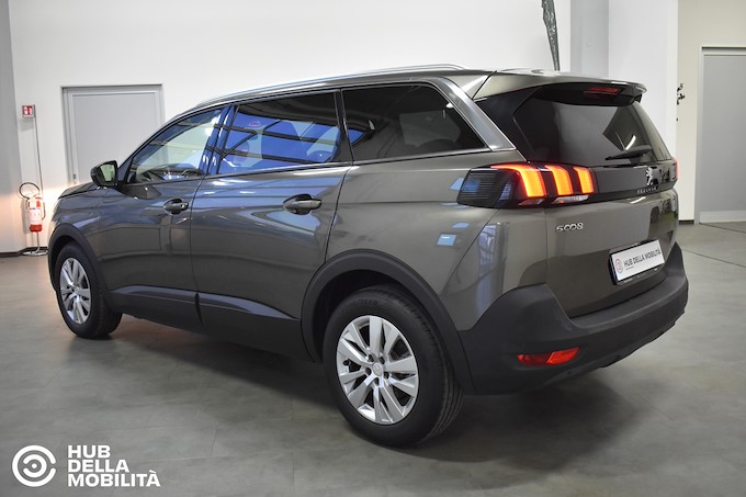 PEUGEOT 5008 BlueHDi 130 S&S EAT8 Business