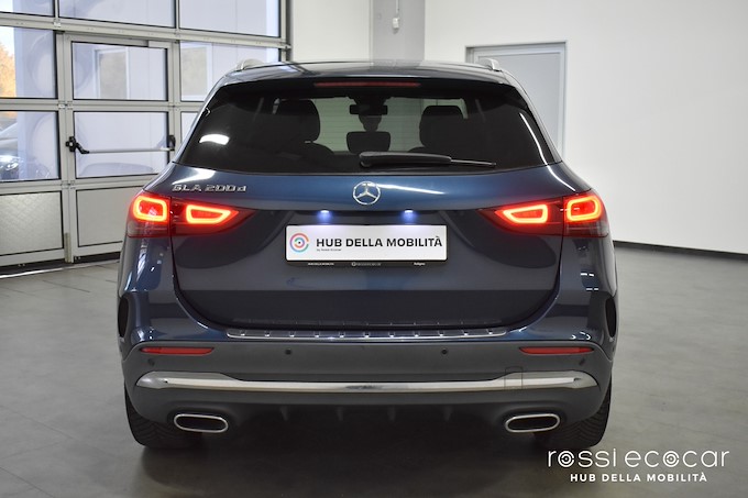 MERCEDES-BENZ GLA 200 d Automatic Premium