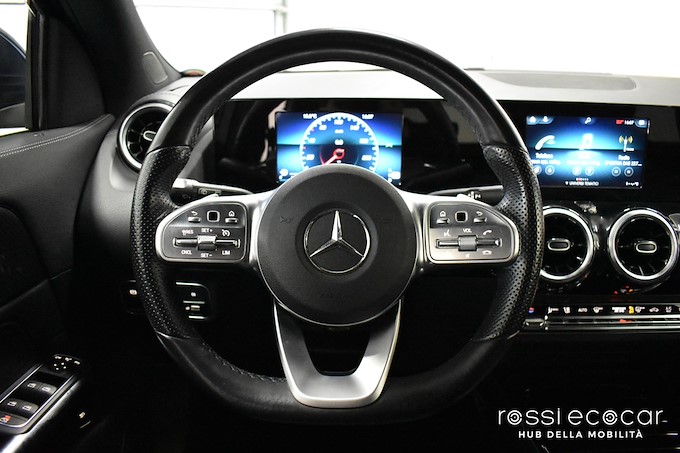 MERCEDES-BENZ GLA 200 d Automatic Premium