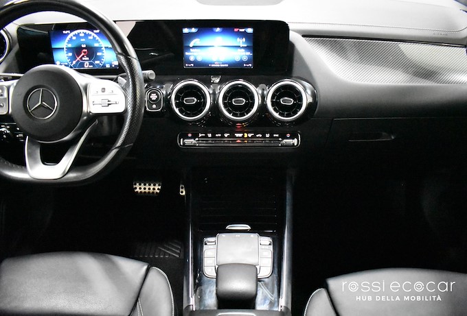 MERCEDES-BENZ GLA 200 d Automatic Premium