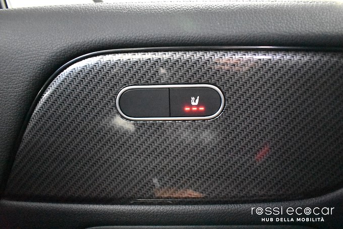 MERCEDES-BENZ GLA 200 d Automatic Premium