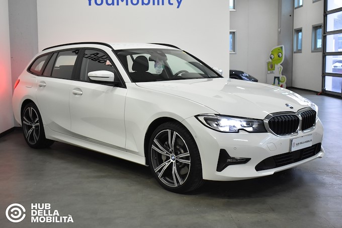 BMW 330e xDrive Touring Business Advantage