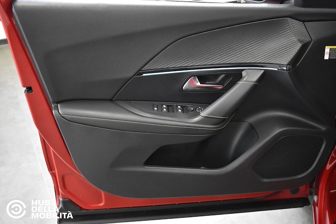 PEUGEOT 2008 BlueHDi 110 S&S GT