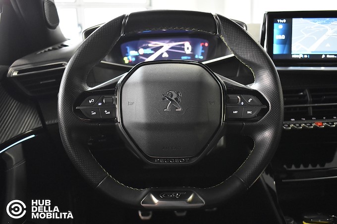 PEUGEOT 2008 BlueHDi 110 S&S GT