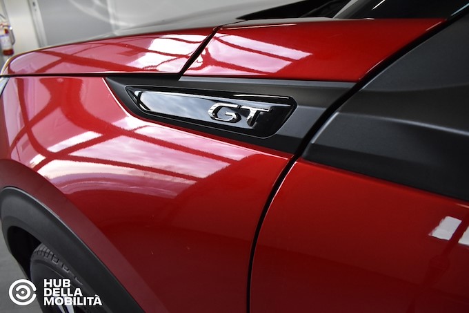 PEUGEOT 2008 BlueHDi 110 S&S GT