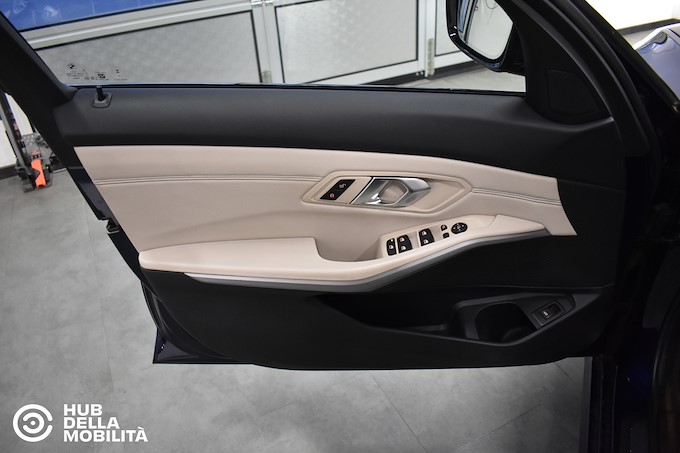 BMW 318d 48V Touring