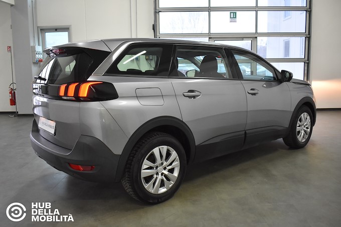 PEUGEOT 5008 BlueHDi 130 S&S EAT8 Business