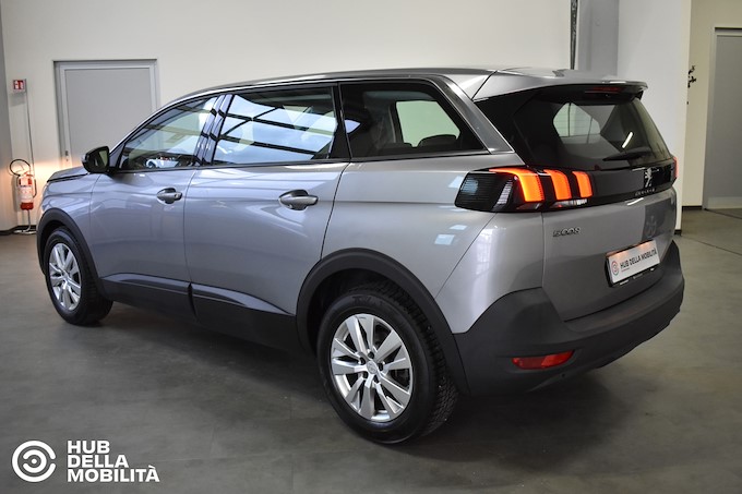 PEUGEOT 5008 BlueHDi 130 S&S EAT8 Business