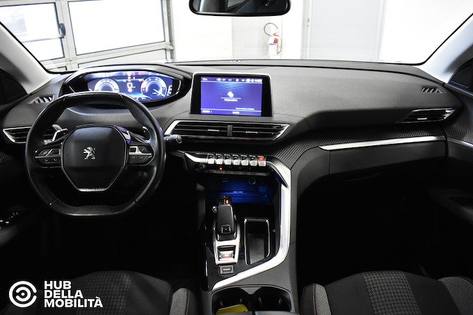 PEUGEOT 5008 BlueHDi 130 S&S EAT8 Business