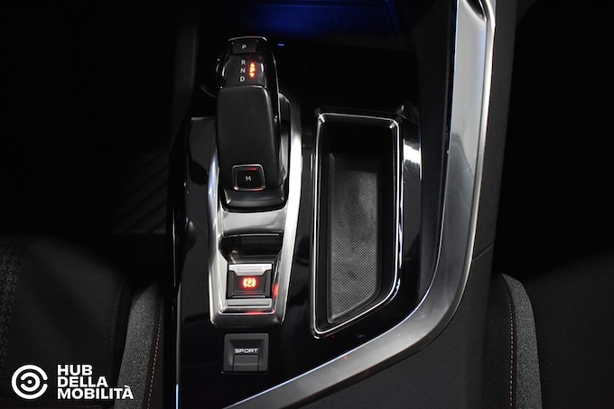 PEUGEOT 5008 BlueHDi 130 S&S EAT8 Business