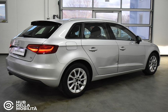 AUDI A3 SPB 1.6 TDI 105 CV CR Ambiente