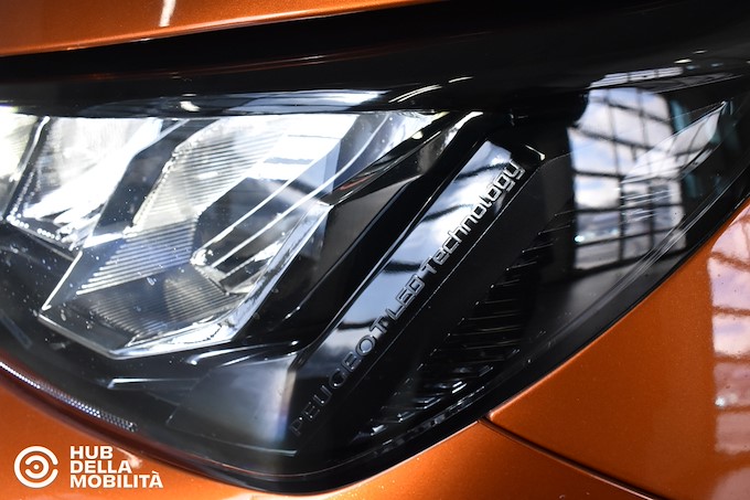 PEUGEOT 2008 BlueHDi 130 S&S EAT8 Allure