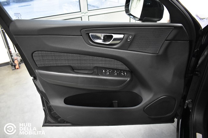 VOLVO XC60 B4 (d) automatico Core