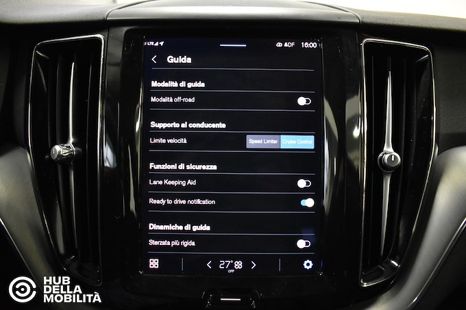 VOLVO XC60 B4 (d) automatico Core