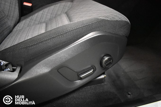 VOLVO XC60 B4 (d) automatico Core