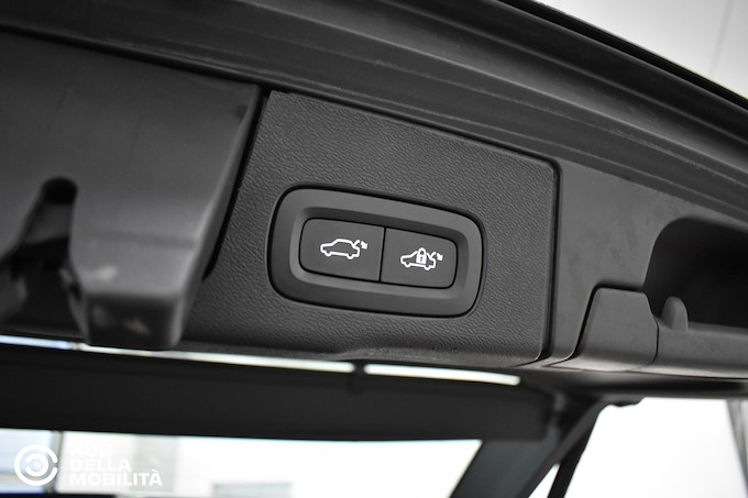 VOLVO XC60 B4 (d) automatico Core