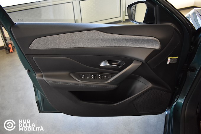 PEUGEOT 308 BlueHDi 130 S&S EAT8 SW Allure