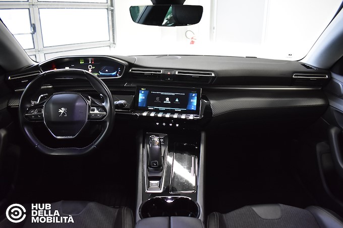 PEUGEOT 508 Plug-in Hybrid 225 e-EAT8 SW Allure