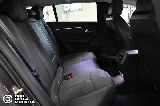 PEUGEOT 508 Plug-in Hybrid 225 e-EAT8 SW Allure