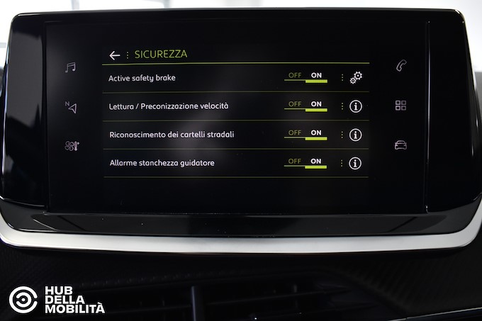 PEUGEOT 2008 PureTech 130 S&S EAT8 Allure Pack