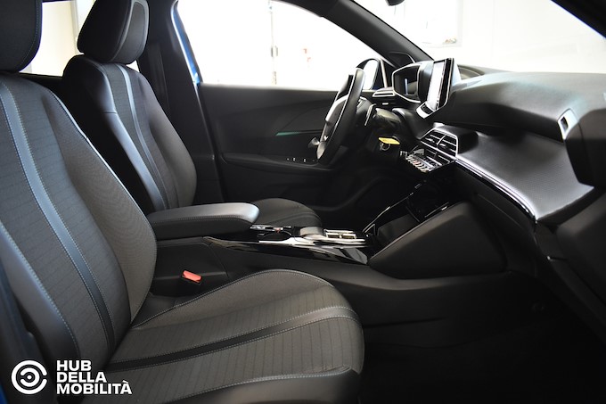 PEUGEOT 2008 PureTech 130 S&S EAT8 Allure Pack