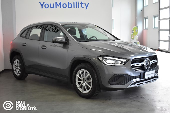 MERCEDES-BENZ GLA 200 d Automatic Business Extra