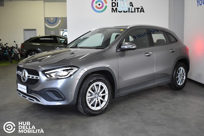 MERCEDES-BENZ GLA 200 d Automatic Business Extra