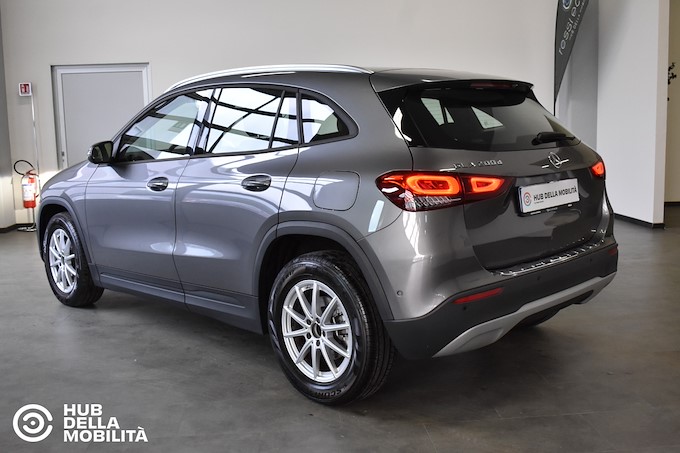 MERCEDES-BENZ GLA 200 d Automatic Business Extra
