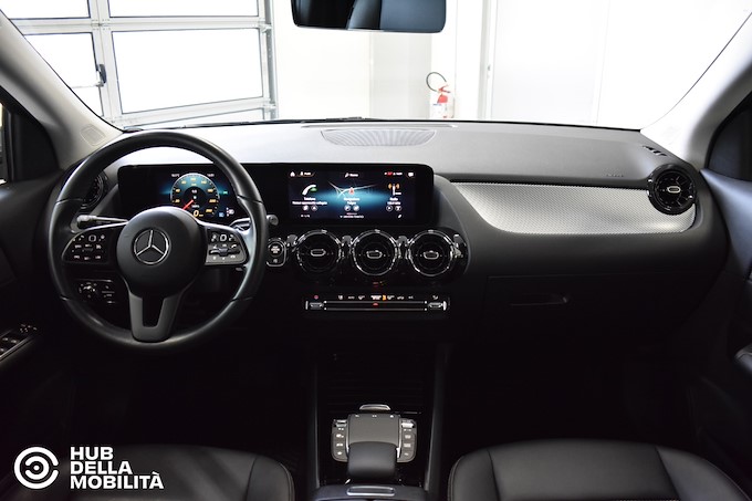 MERCEDES-BENZ GLA 200 d Automatic Business Extra